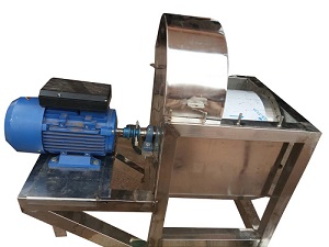 Industrial sauce blender